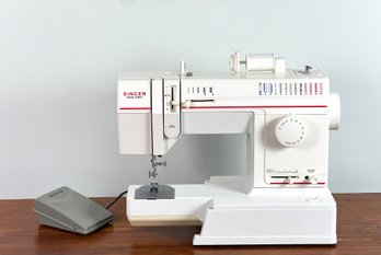 SINGER SOLID STATE SEWING MACHINE