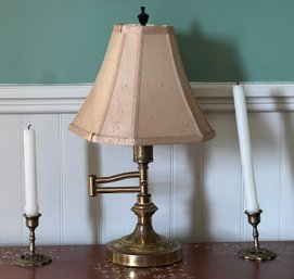 BRASS TABLE LAMP & (2) SMALL CANDLESTICKS