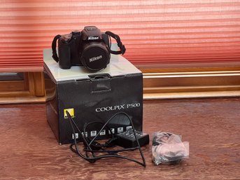 NIKON COOLPIX P500 DIGITAL CAMERA