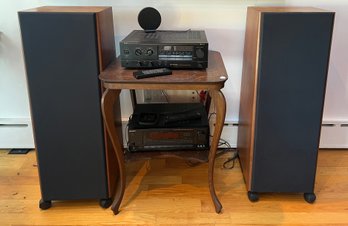 NAKAMICHI STEREO With MODAFFERI SPEAKERS