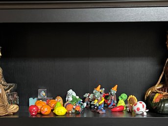 COLLECTION OF PLANTS VS ZOMBIES FIGURINES