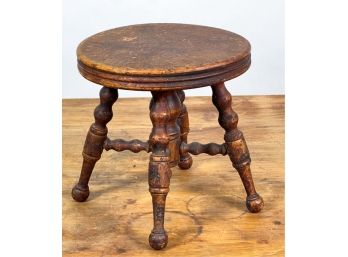 FINELY TURNED (19th C) SALESMAN SAMPLE PIANO STOOL