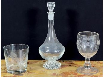 DECANTER w ETCHED GLASSWARE