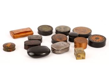 GROUPING OF (19th c) SNUFF BOXES