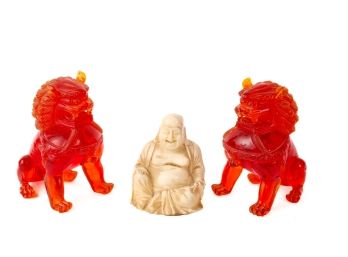 PAIR OF RESIN GUARDIAN DOGS & LAUGHING BUDDHA