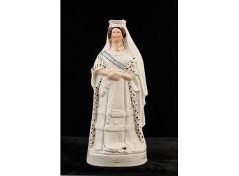 QUEEN VICTORIA STAFFORDSHIRE FIGURINE