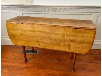 (18th / 19th c) QUEEN ANNE MAPLE DROP LEAF TABLE