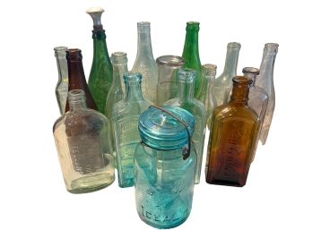 GROUPING OF ANTIQUE/VINTAGE BOTTLES AND A JAR