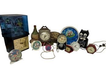 Fun Vintage Clocks Lot