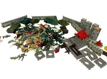 Army Lot with Soldiers - Vehicles - Castle