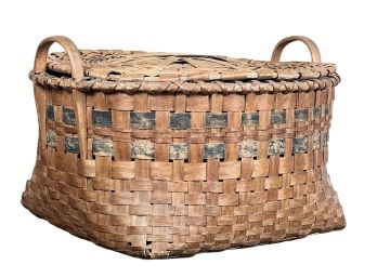 EARLY HANDLED GATHERING BASKET WITH COVER