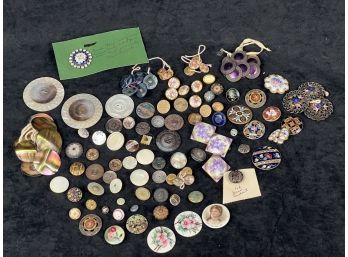 GROUPING of FANCY ANTIQUE/VINTAGE LADIES BUTTONS