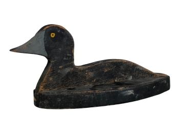 ANTIQUE CARVED & PAINTED TUFTED DUCK HEN DECOY