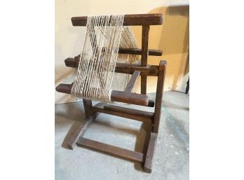 VINTAGE TABLE TOP LOOM