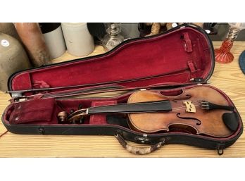 VINTAGE REPRODUCTION JOSEF GUARNERIUS VIOLIN