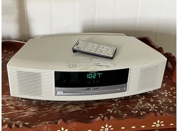 BOSE WAVE MUSIC SYSTEM with CD PLAYER