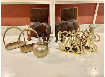 PAIR OF ELEPHANT-FORM HARDWOOD BOOKENDS