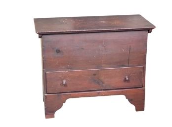 DIMINUTIVE COUNTRY PINE (1) DRAWER BLANKET BOX