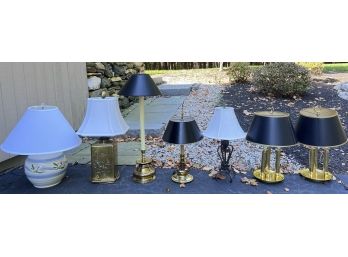 GROUPING OF DECORATIVE CONTEMPORARY TABLE LAMPS