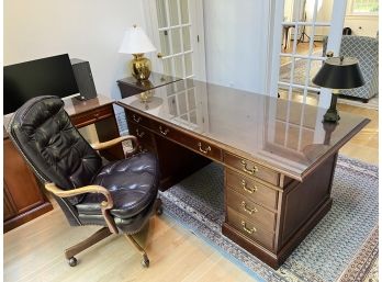 HOOKER FURNITURE (2) BANK EXECUTIVE DESK