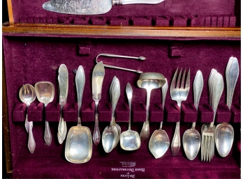 PARTIAL 'MARY CHILTON' TOWLE STERLING FLATWARE SET