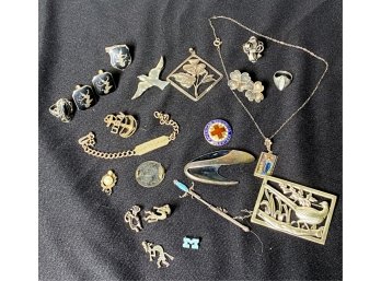 COLLECTION OF MISC STERLING SILVER JEWELRY