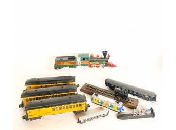 MISC LOT OF TRAIN MODELS, AMERICAN FLYER, ETC