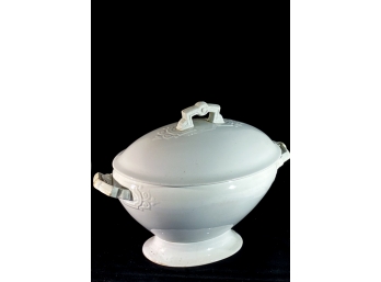 LARGE IRONSTONE SOUP TUREEN