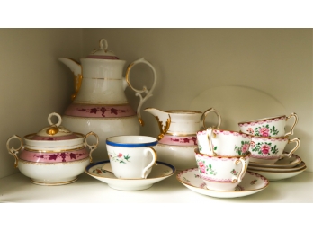 GROUPING OF PORCELAIN TEA SET, CUPS & SAUCERS