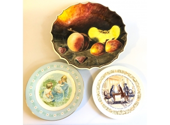 (2) COMMEMORATIVE PLATES W/ ITALIAN CHARGER