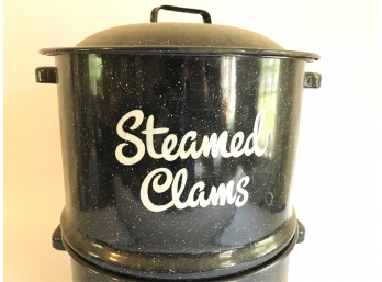 VINTAGE CLAM POT