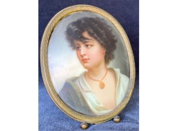 PAINTED PORCELAIN PORTRAIT OF A LADY