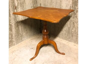 (19th c) FEDERAL PERIOD TILT TOP TEA TABLE