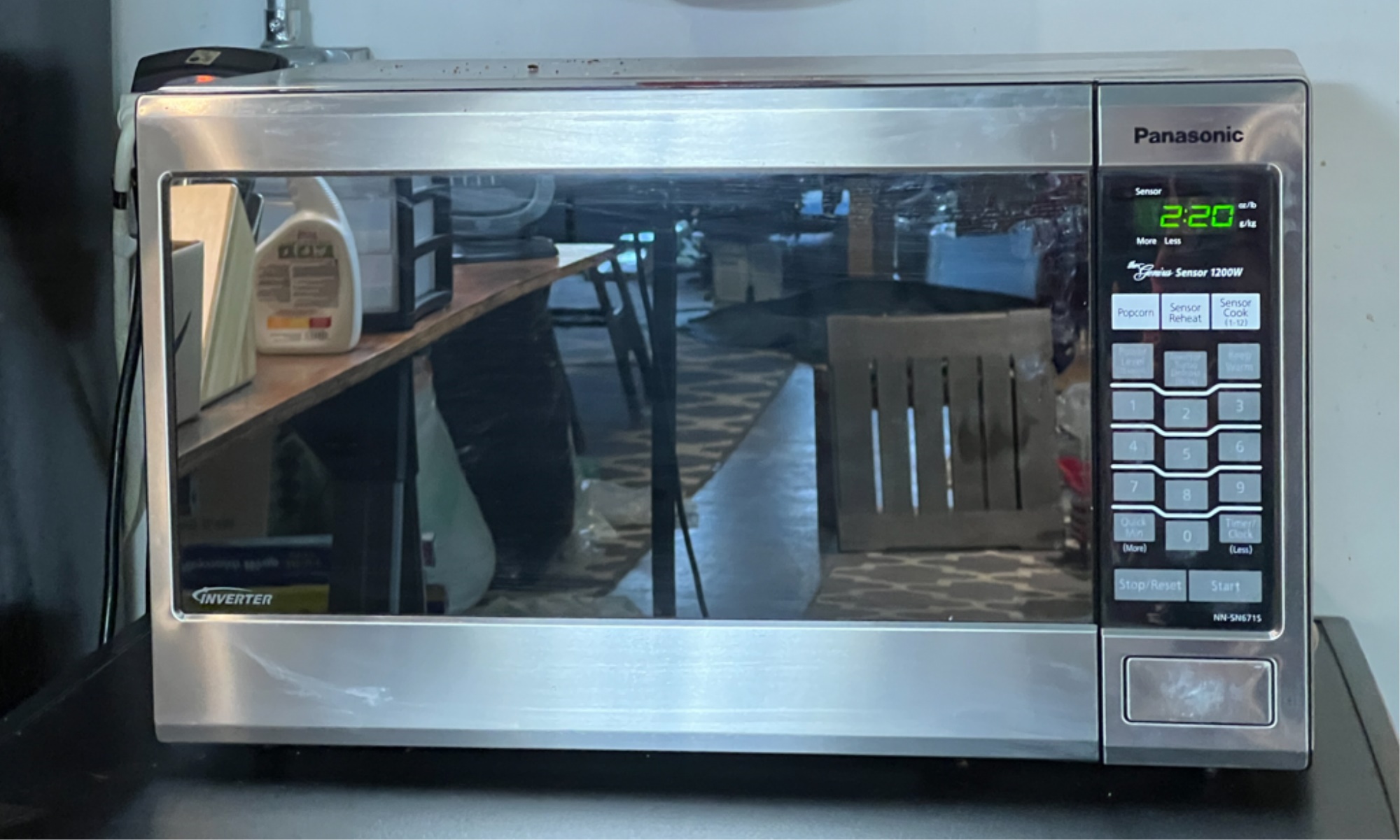 Sensor Genius PANASONIC GENIUS SENSOR 1200W MICROWAVE #34930 | Auctionninja.com