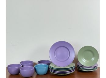 PARTIAL SET MULTICOLORED RETRONEU STONEWARE