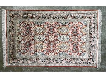 SILK PERSIAN AREA RUG w MEDALLION DECORATION