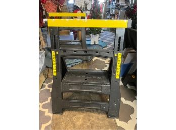 STANLEY ADJUSTABLE SAWHORSE