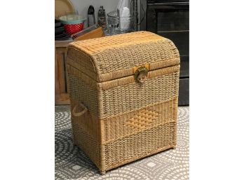 LARGE WOVEN HAMPER