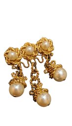 5/16 Vintage 80s Faux Pearl Dangle Brooch