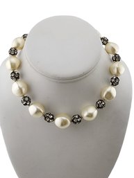 Vintage Unsigned Faux Pearl And Rhinestone Necklace 5/114 SHIPPING AVAILABLE