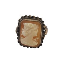 7/8068 Vintage Low Karat Gold Hand Made Cameo Ring Size  7