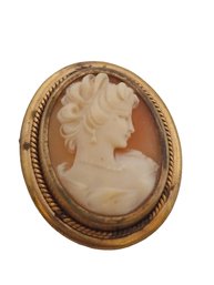 7/8072 Antique Cameo Brooch With Trombone Style Clasp