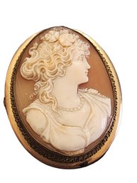 7/8067 Vintage Beautiful Low Karat Cameo Brooch Or Pendant