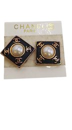 Vintage Double C Logo  Earring Son Card # 6568