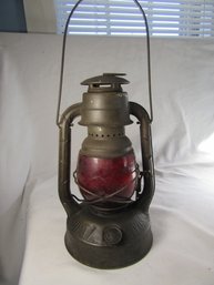 Dietz Little Wizard Red Globe  Kerosene Lamp