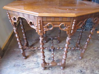 Fancy 8 Sided Center Table  With Barley Twist Legs