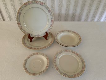 Royal Limited Egyptian Shell Design China Set