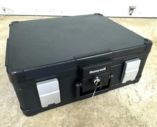 Honeywell Molded Fire Resistant And Waterproof Portable Chest With Carry Handle