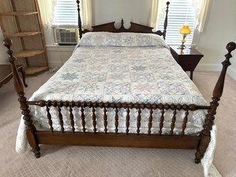 Vintage Four Poster Bed - Queen