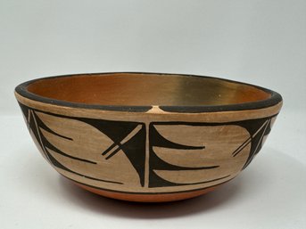 Santo Domingo Pueblo Bowl Signed Petra Garcia